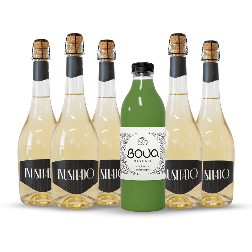 Garrafa de preparado para sangria BOUA Esencia Maçã Verde, com garrafas de espumante INUSITADO.