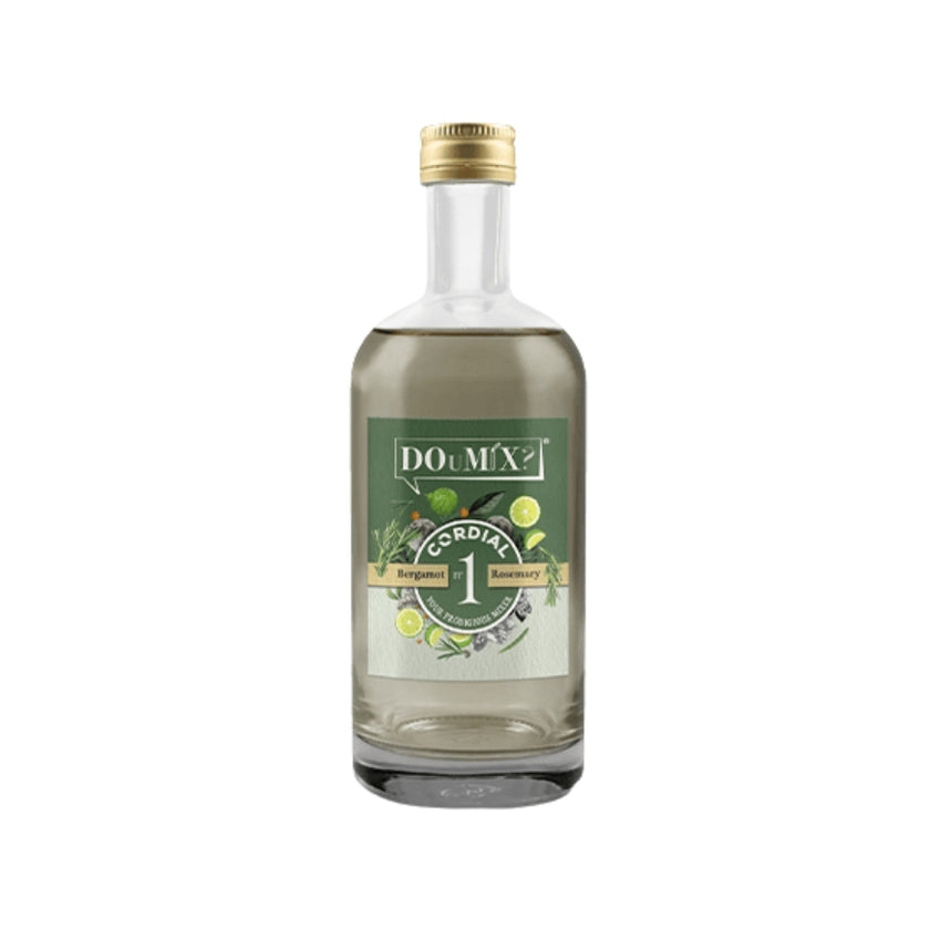 Garrafa DOuMIX? Cordial de bergamota e alecrim, com tampa dourada.