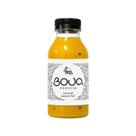 Garrafa PET de preparado BOUA Esencia Maracujá Passion Fruit, com tampa preta.