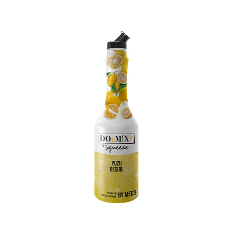 Garrafa de preparado DOuMIX? Yuzu Desire, com tampa doseadora preta.